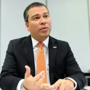 STF forma maioria para manter prisão de ex-presidente do BRB e advogado