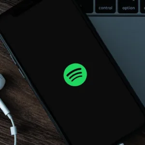 Spotify comemora 20 anos e revela artistas mais ouvidos do streaming