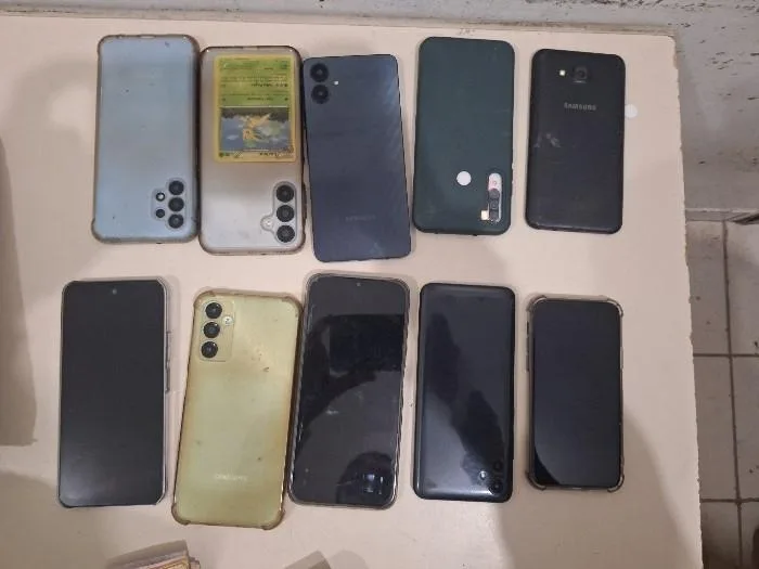 Suspeitos de roubo a farmácia morrem em confronto com a PM em SC