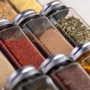 Tempero vencido faz mal? Entenda o que a data de validade realmente indica | Foto: Freepik