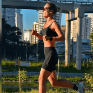 Triatleta Mara Flávia morre em etapa de natação de prova Ironman nos EUA