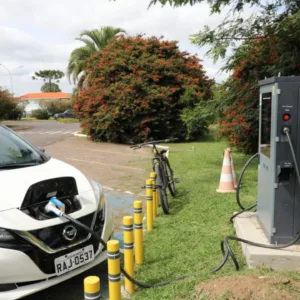 Udesc Lages instala eletroposto e reforça mobilidade