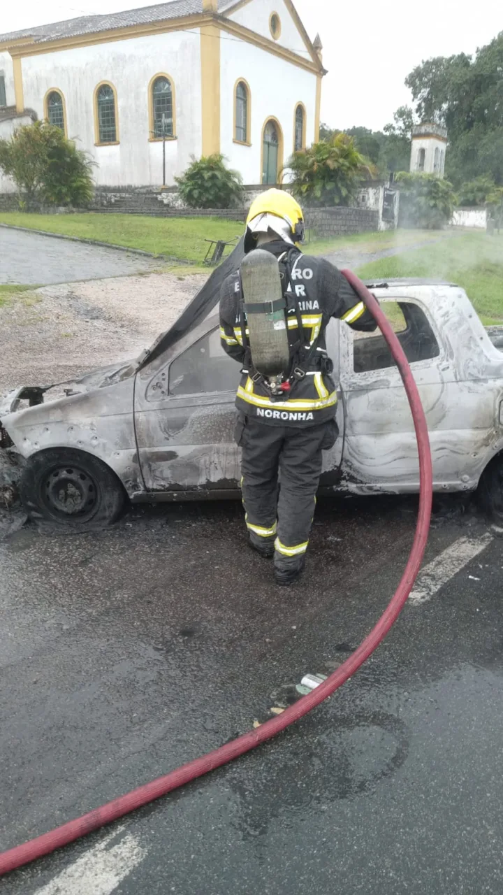 incêndio carro br-101