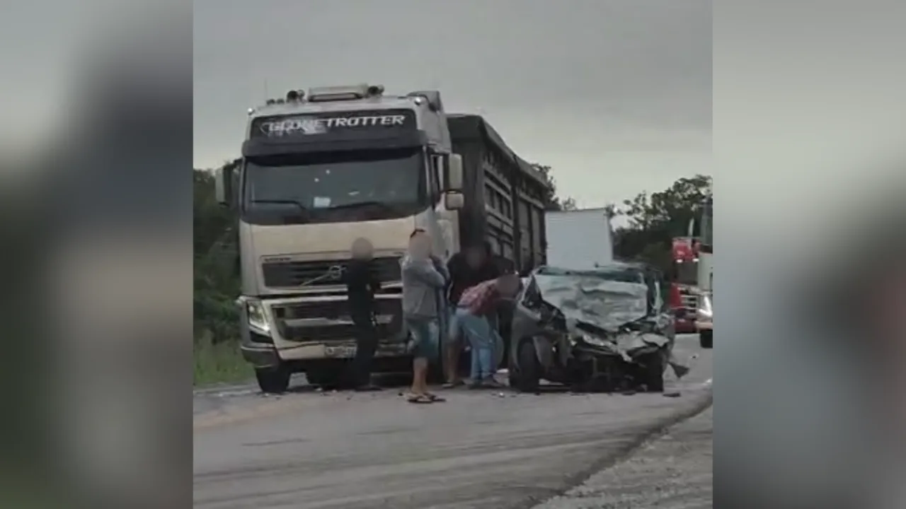 Acidente deixa dois mortos na BR-280 em Araquari (2)
