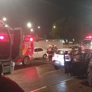 Acidente envolve caminhão da Polícia Militar em Lages