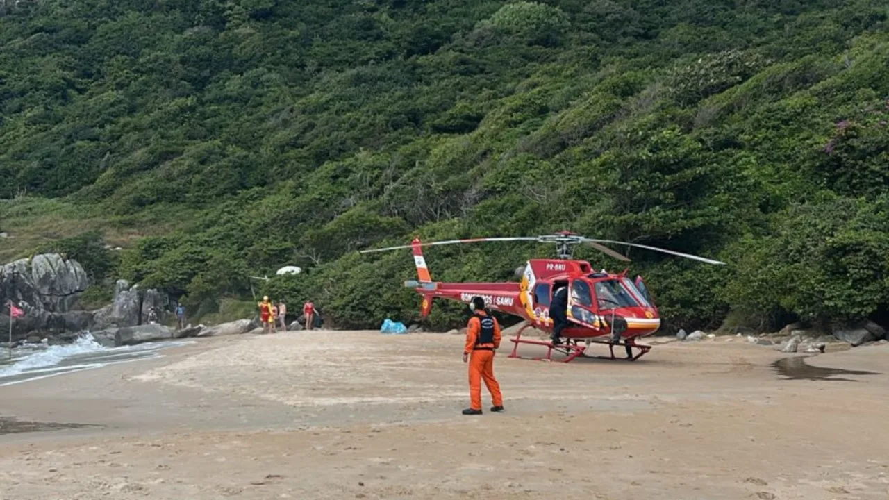 Afogamento em Florianópolis mobiliza moto aquática e helicóptero dos Bombeiros