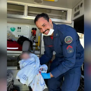 Bombeiros realizam parto emergencial em São José | Foto: CBMSC | Reprodução