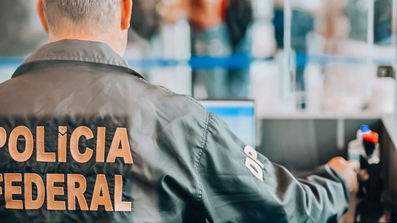 Brasileiro foragido há seis anos por crime em Florianópolis é extraditado da Itália