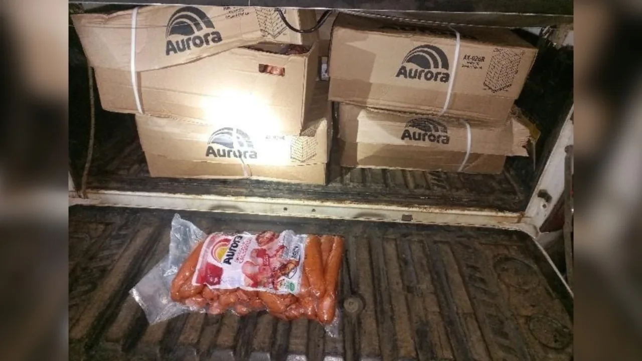 Carga de linguiça avaliada em R$10 mil é apreendida entre SC e PR