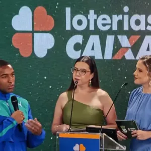 Confira dezenas sorteadas na Mega-Sena 30 anos neste domingo (24)  - Foto: Frame/Sorteio Especial Mega 30 Anos/Youtube, via Agência Brasil 