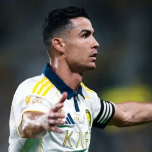 Cristiano Ronaldo marca dois gols e Al-Nassr conquista título saudita