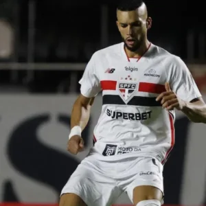 Dória rescinde com o São Paulo após ameaças nas redes sociais.| Foto: Rubens Chiri / São Paulo / Reprodução SBT Sports / Divulgação