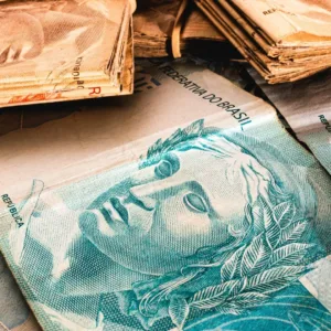 FGTS libera saque para nascidos em maio; veja quanto dá pra tirar | Foto: Canva
