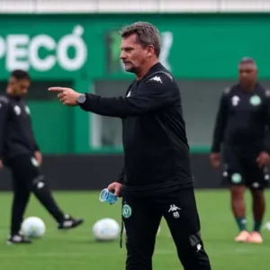 Fábio Matias é demitido pela Chapecoense
