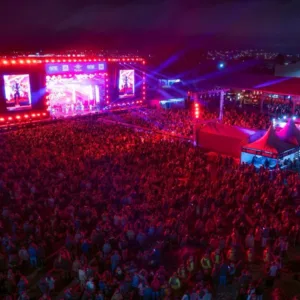 Festa do Pinhão reúne 20 mil pessoas na primeira noite