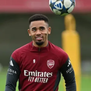 Gabriel Jesus entra para grupo histórico com título do Arsenal.| Foto: Reprodução SBT Sports / Divulgação