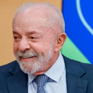 Governo Lula segue mal avaliado, mas melhora, diz Datafolha