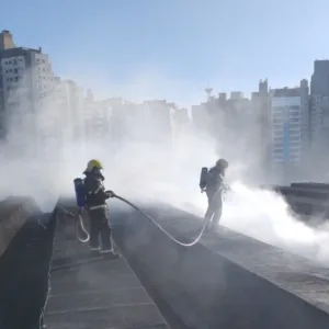 Incêndio assusta passageiros na rodoviária de Florianópolis