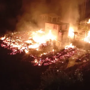 Incêndio destrói residência em área rural de Urubici | Foto: 5º BBM