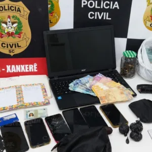 Jovem de 18 anos é presa por tráfico em Faxinal