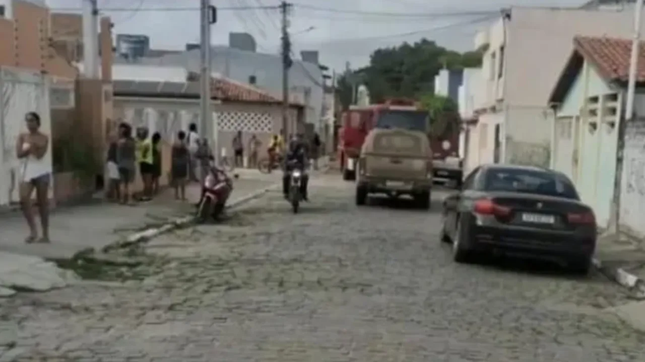 Mãe deixa filhos sozinhos para ir a festa e três crianças morrem em incêndio