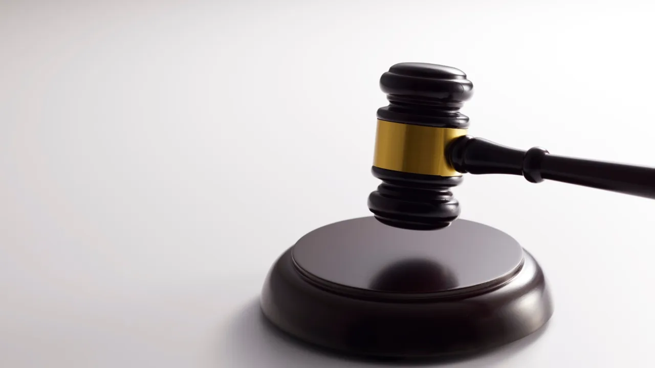Motorista bêbado que atropelou homem em calçada é condenado em SC