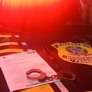 Mulher acorda durante tentativa de estupro em ônibus e homem é preso em Lages | Foto: PRF/Divulgação