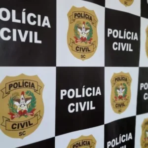 Mulher volta a descumprir medida protetiva contra sobrinha de 11 anos e é presa em SC