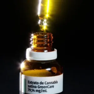 Mulheres mais velhas lideram consumo de cannabis medicinal