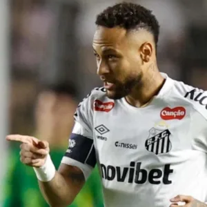 Neymar busca vaga na Copa com sequência decisiva no Santos.|  Foto: Reprodução SBT Sports / Divulgação 