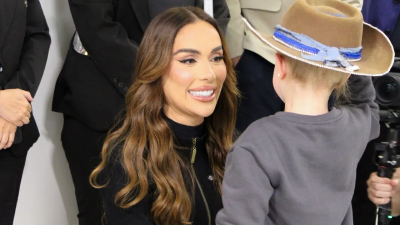 O que Tati Barbieri, influenciadora milionária de SC, fazia em hospital de Blumenau