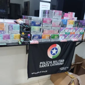 PM apreende mais de 1,1 mil cigarros eletrônicos em SC