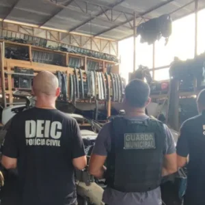 Polícia descobre galpão de desmanche e prende dono de autopeças em SC