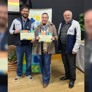 Rádio Clube de Lages e Fundação Carlos Joffre do Amaral recebem homenagem do Sesc Mesa Brasil | Foto: Rádio Clube de Lages