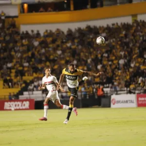 Recuperado, César Martins projeta sequência no Criciúma