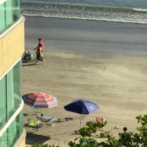 SC entrega licença para alargamento da faixa de areia da Meia Praia em Itapema | praia em 2021 Foto: Magliane Dreher | Cedida 