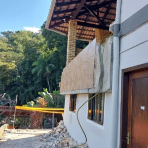 Sacada desaba durante comemoração e deixa quatro feridos em SC