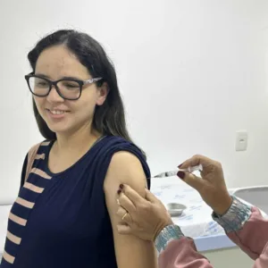 Santa Catarina abre vacina da gripe para todas as idades a partir deste segunda (1º)