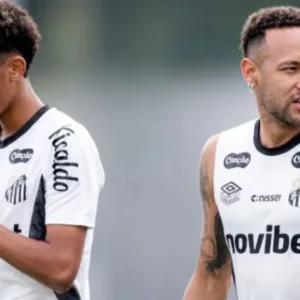 Santos investiga confusão entre Neymar e Robinho Jr.