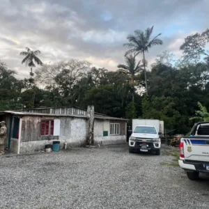 Suspeito de liderar facção criminosa morre em confronto em SC