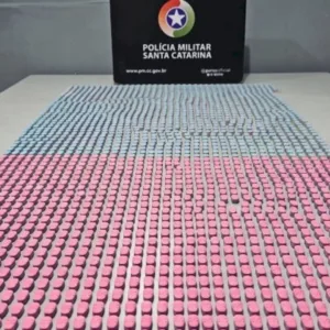 Suspeito tenta fugir da PM e acaba preso com 2 mil comprimidos de ecstasy em SC