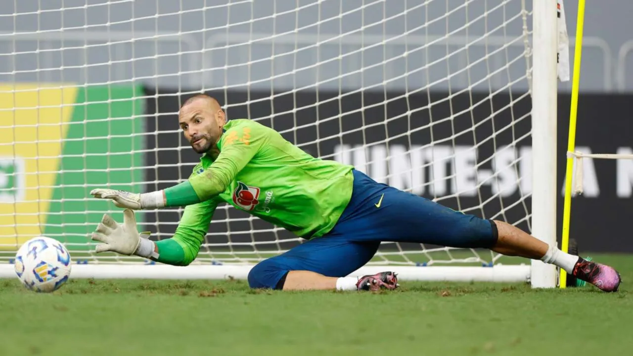Weverton comenta disputa no gol da Seleção Brasileira