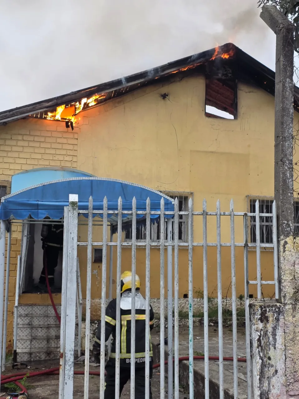 Antiga creche é atingida por incêndio no Bairro Ipiranga em Lages