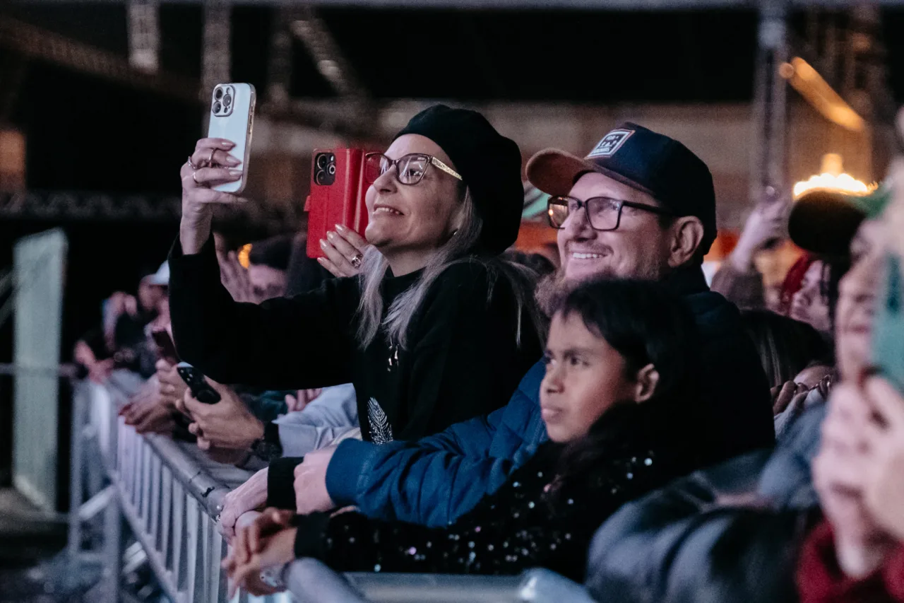 Alexandre Pires agita público na Festa do Pinhão em Lages