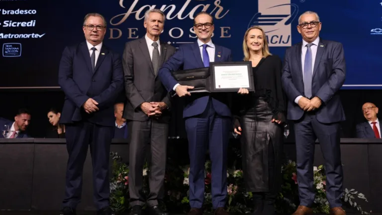 André Daher assume presidência da ACIJ em evento com 830 lideranças em Joinville