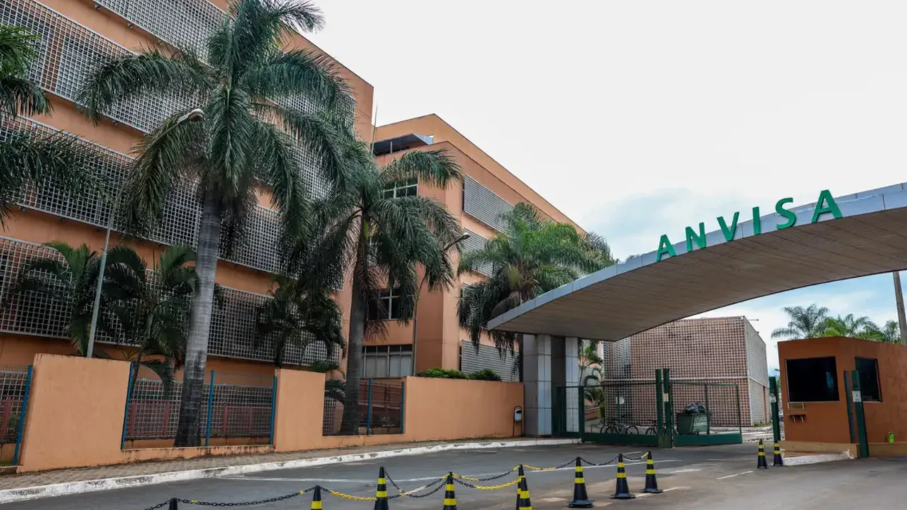 Anvisa determina recolhimento de lotes de antibióticos