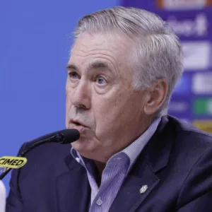 Após goleada, Ancelotti ganha dúvidas positivas na Seleção Brasileira