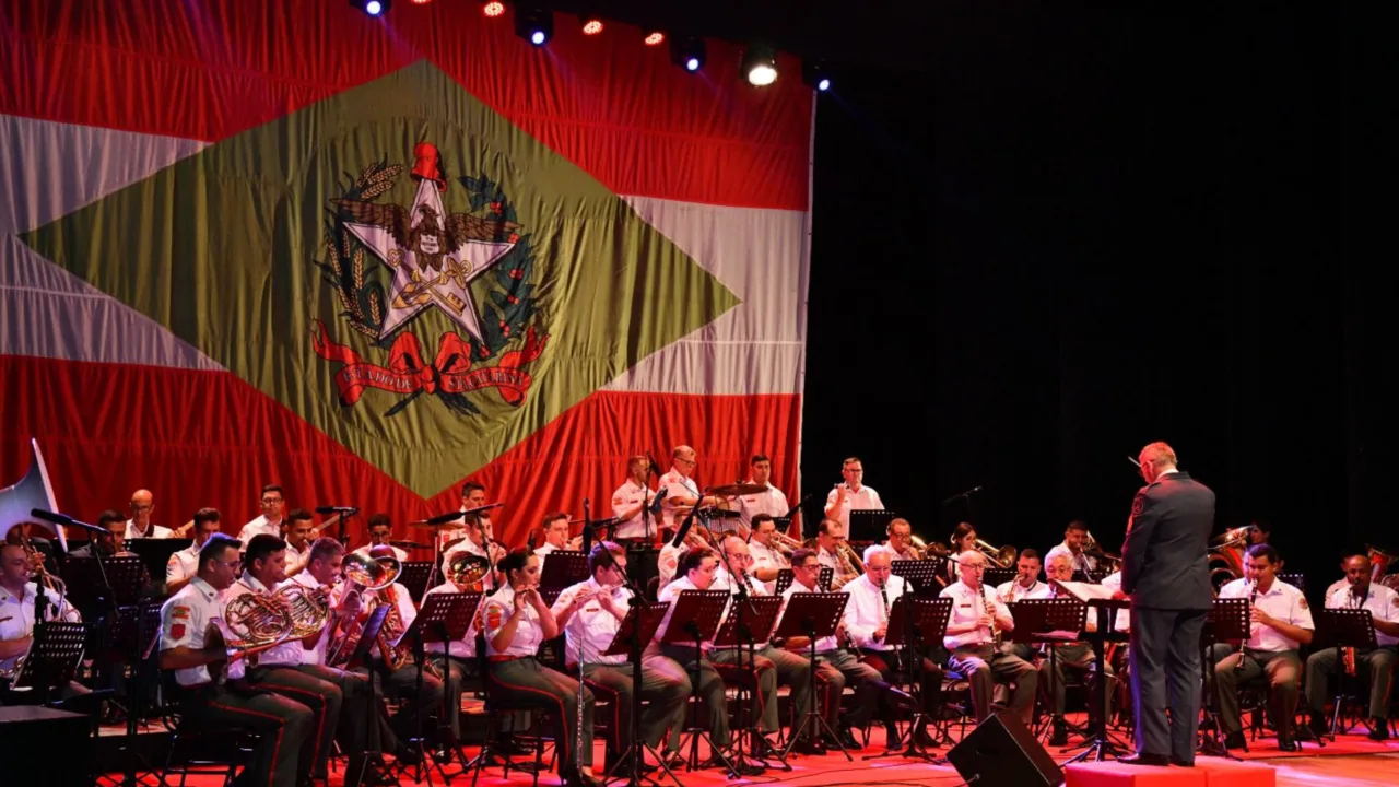 Banda do CBMSC faz concerto gratuito em Chapecó