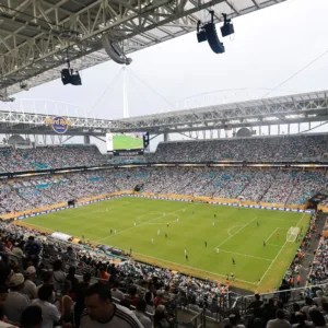 Brasil joga em estádio onde Marquinhos estreou pela Seleção