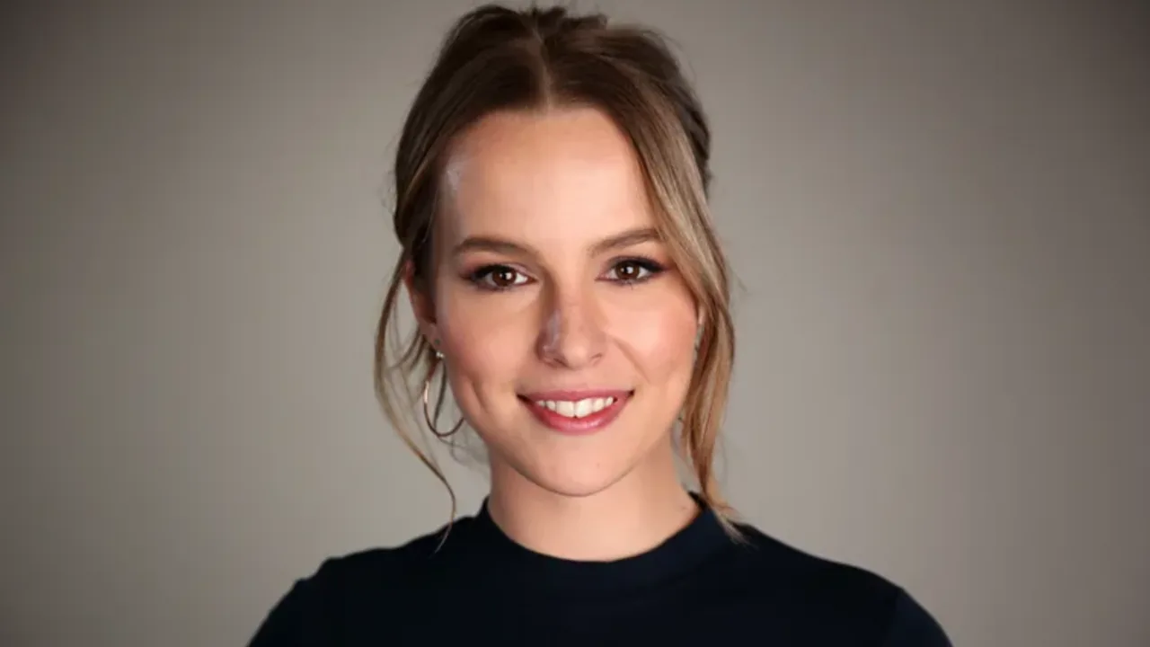 Bridget Mendler contesta lançamento de EP